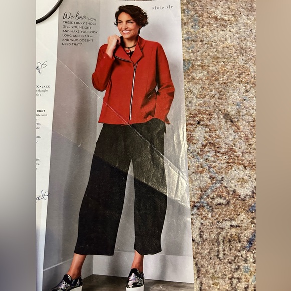 NWOT Gump’s Chloe Pant in Black, Size Small - Picture 2 of 2